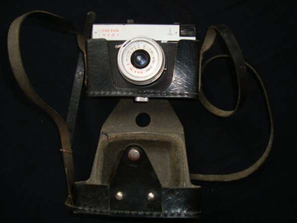 Антикварный фотоаппарат далёкого детства