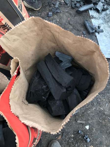 Древесный уголь в мешке 10кг оптом в Санкт-Петербурге