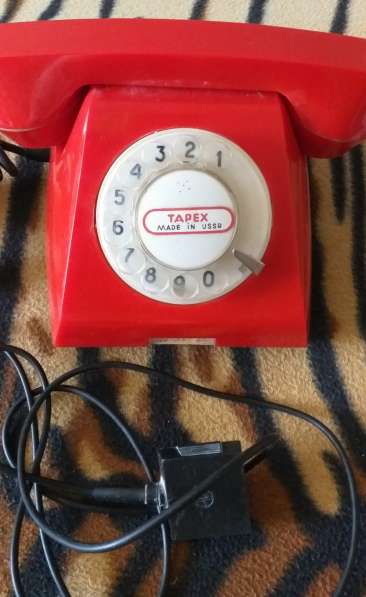 Телефон красный дисковый, сделано в СССР, б/у