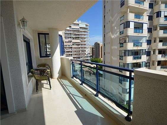Недвижимость в Испании, Квартира с видами на море в Бенидорм в фото 3