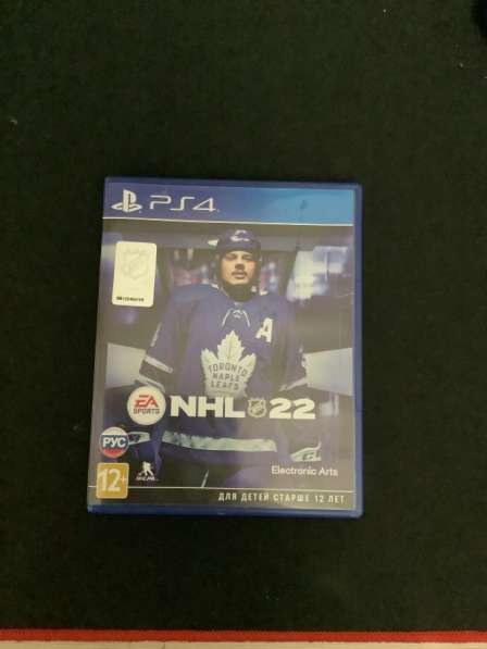 Игра на PS4 NHL 22