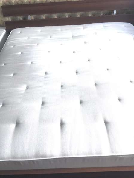Кровать с матрасом king size 205x215