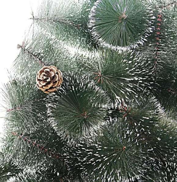 Новогодняя искусственная елка в Дмитрове