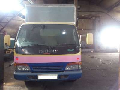 грузовой автомобиль Isuzu Elf