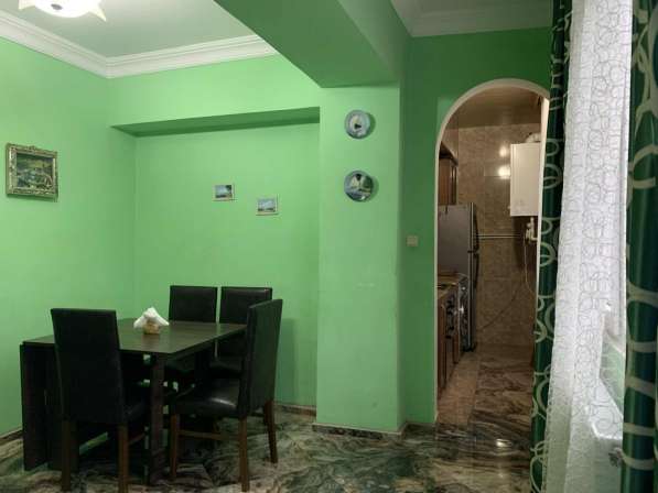 Сдаётся 4-комнатная квартира в Батуми