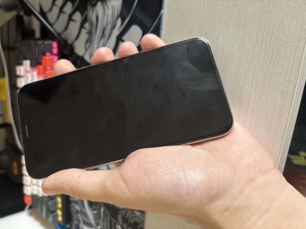Продам IPhone Xs