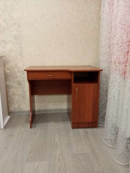 Малая гостинная стенка, письменный стол, кресло в Омске