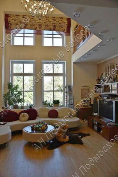 Продам коттедж в Москва.Жилая площадь 350 кв.м.Есть Электричество, Газ. в Москве фото 16