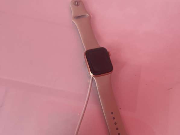 Apple Watch SE 40 mm Розовое золото в Тюмени