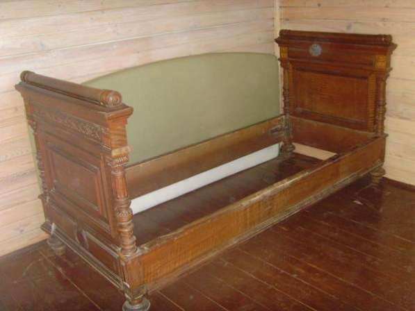 Кровать старинная