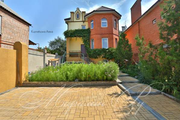 Продам дом в Ростов-на-Дону.Жилая площадь 260 кв.м.