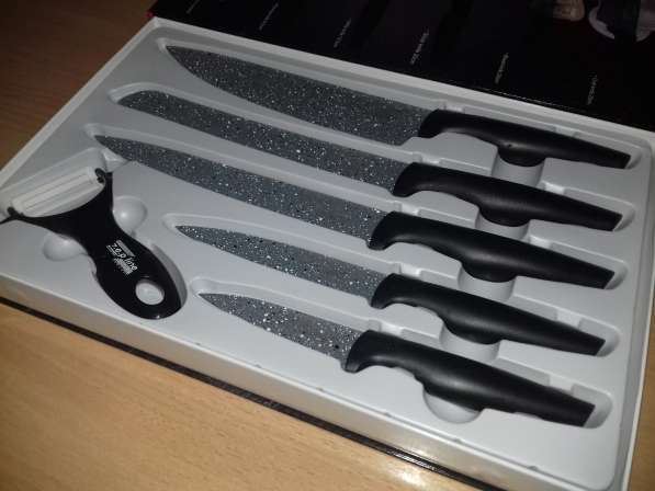Подарочный набор ножей из шести предметов