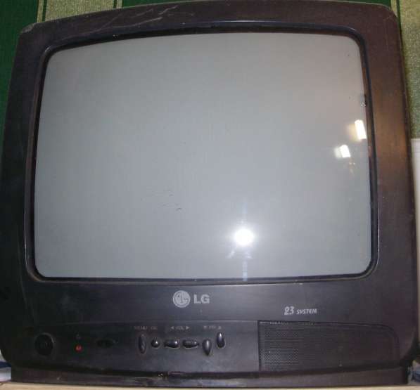 Продам рабочий телевизор LG(модель напишу позже) с пультом