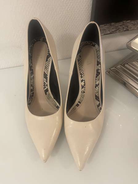 Женские туфли белые Zara в Калининграде