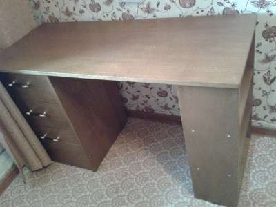 письменный стол