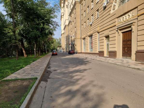 Продается торговое помещение пл. 300 м2 в ЦАО в Москве