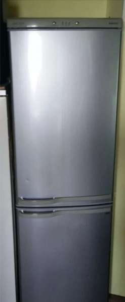 Холодильник самсунг в рабочем состоянии