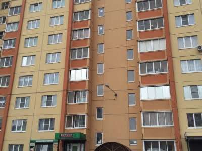 Продам однокомнатную квартиру в Воронеже. Жилая площадь 31 кв.м. Этаж 4. Есть балкон.