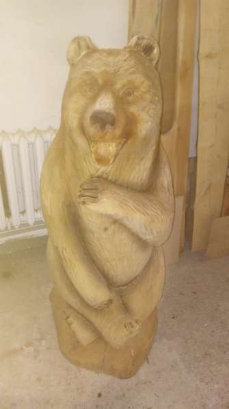 Статуя деревянного медведя в Городце фото 3
