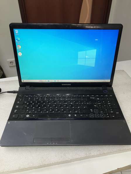 Ноутбук Samsung NP300E5C