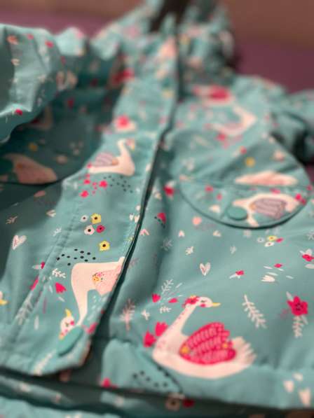 Отдам детскую ветровку размер 110-116 в Бийске