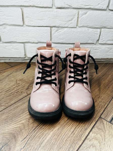 Ботинки лаковые для девочки