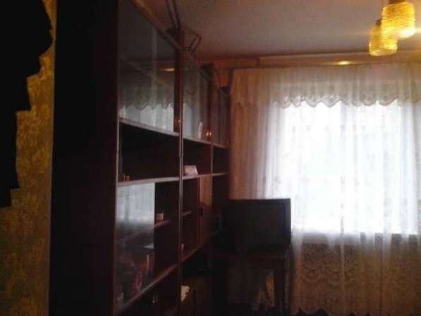 Продам двухкомнатную квартиру рядом с "Обжорой" по Ленинском в фото 4