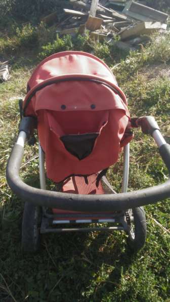 Продам коляску детскую в Таганроге