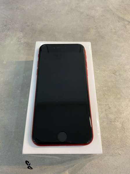 IPhone 8 RED 64gb в Казани