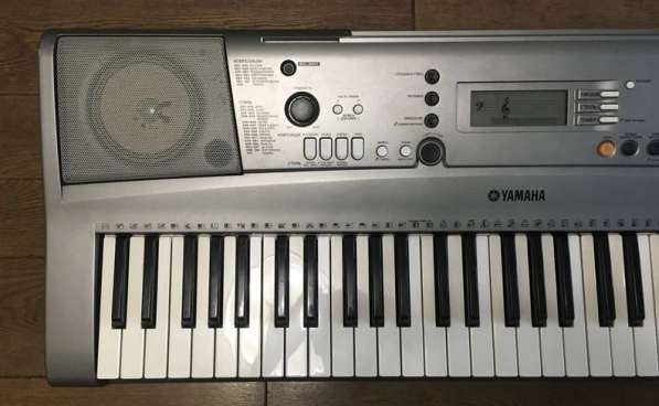 Yamaha PSR R300 в Москве