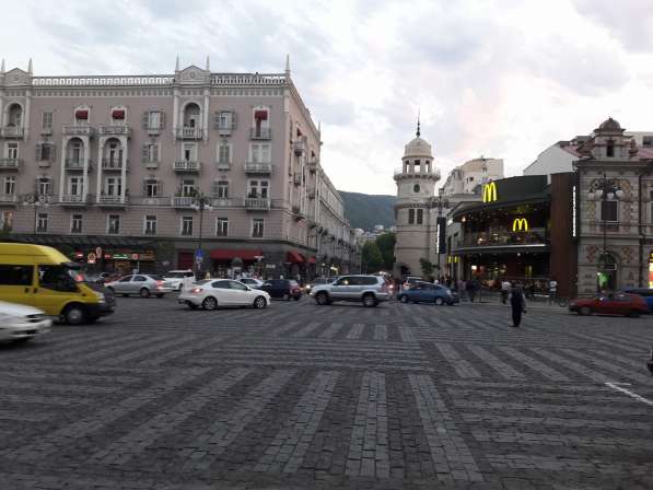 Сдается 5 комнатная квартира в центре Тбилиси в фото 5