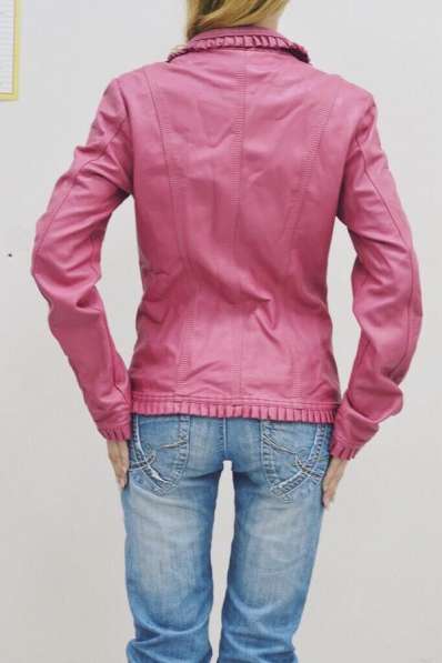 Куртка розовая с карманами, надевалась раза три в Москве фото 5