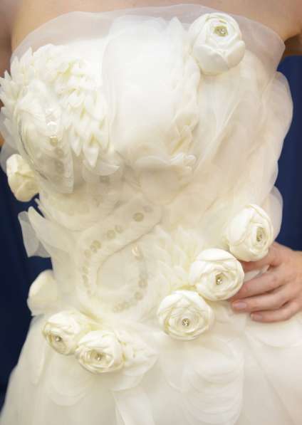 Пышное свадебное платье со шлейфом в Москве фото 3