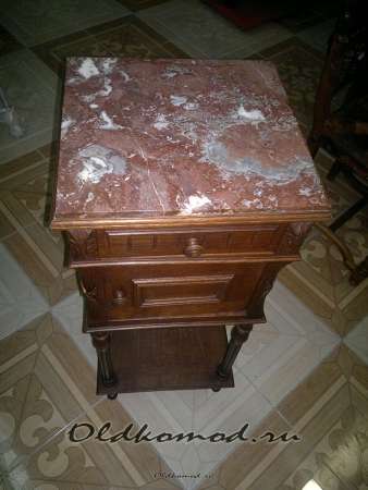 Прикроватная тумбочка