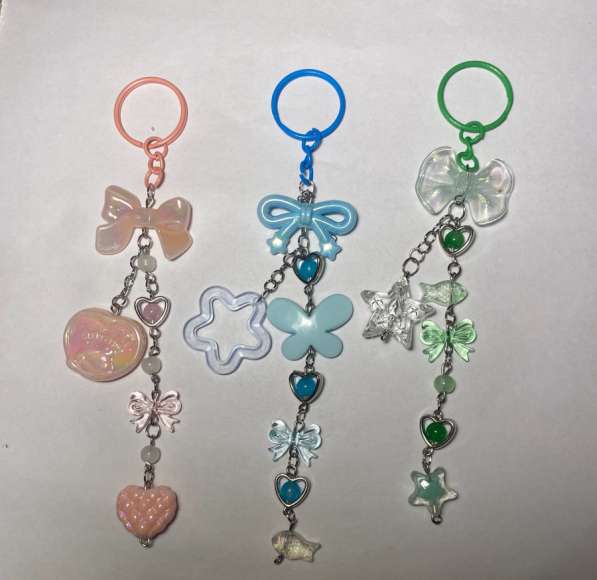 Брелочки 2 цвета розовый голубой (зеленый купили)