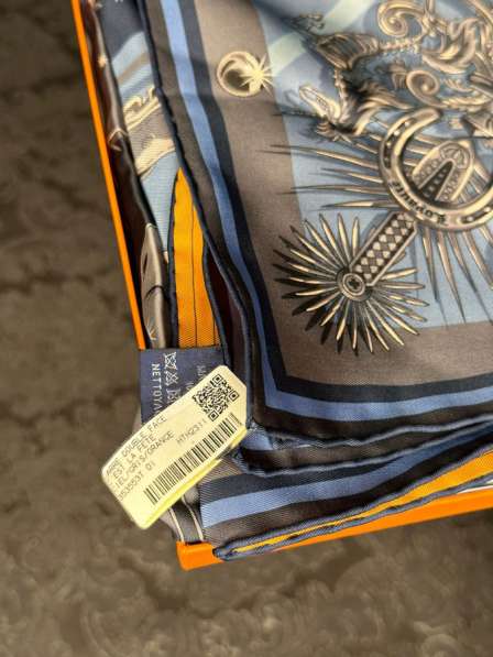Шелковый платок Hermes в Москве