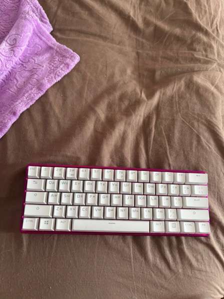 Механическая клавиатура hyperX Alloy Origins 60 розовая в Новосибирске фото 5