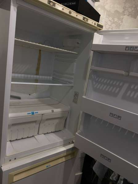 Продаю холодильник в Нижневартовске