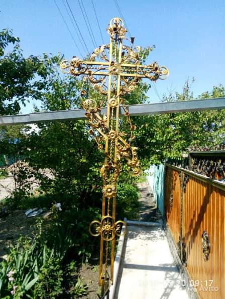 Кованый крест в Альметьевске