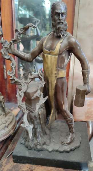 Бронзовая статуэтка Кузнец своего счастья каждый в Ставрополе фото 4