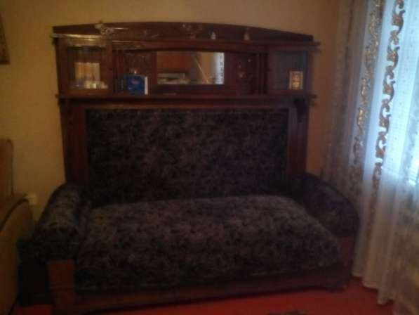 Продам старинный диван в Боброве