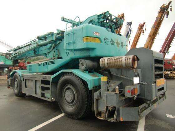 Короткобазный кран KOBELCO RK500