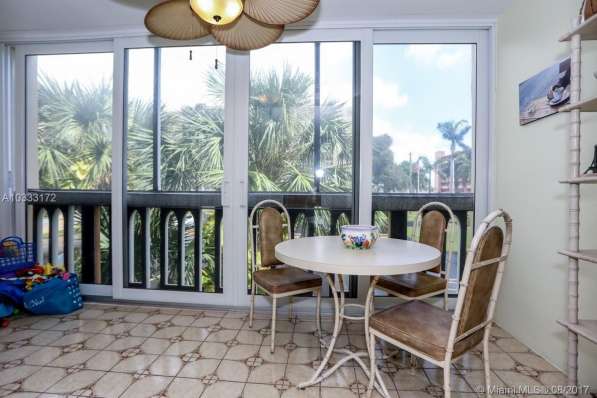 Продается прекрасная квартира в Майами, Халландейл в фото 4