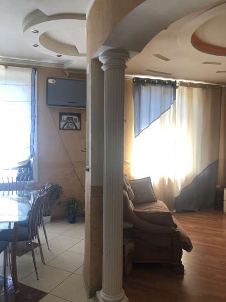 Продам 3-хкомнатную квартиру в Горловке (Сталинка)