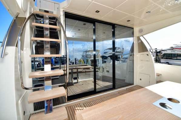 Новая Luxury яхта Prestige 550 Flybridge -58 fit в фото 15