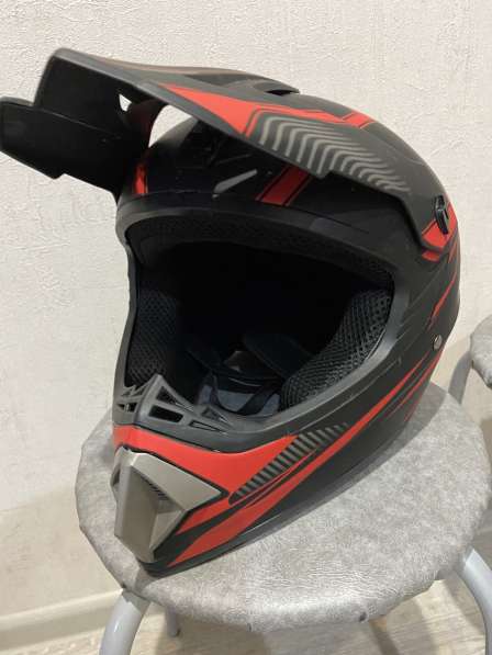 Мото шлем новый размер «М»