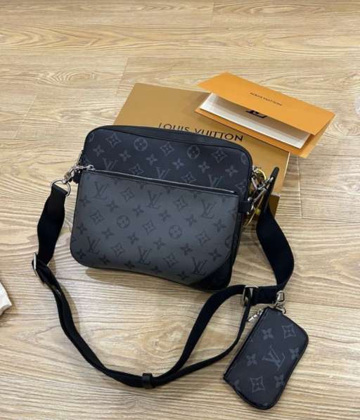 Сумка Louis Vuitton в Москве