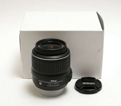 объектив Nikon 18-55mm f/3.5-5.6