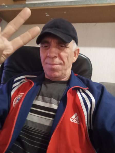 Юрий, 53 года, хочет пообщаться