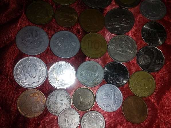Монеты и купюра иностранные в фото 6